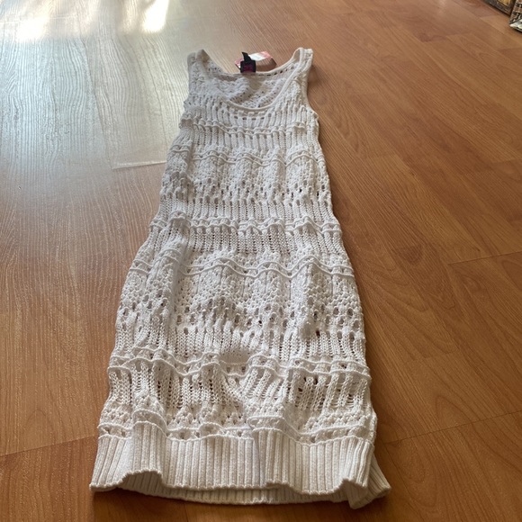 Crochet semi sheer white dress - Picture 3 of 6